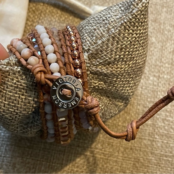 Victoria Emerson Bracelet Wrap Seraphina on Natural - Picture 3 of 6